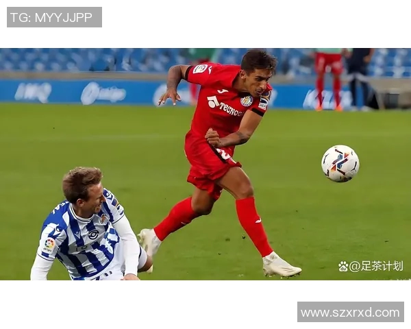 英超争四格局生变：桑德兰跻身欧冠席位区，黑马球队搅动积分榜